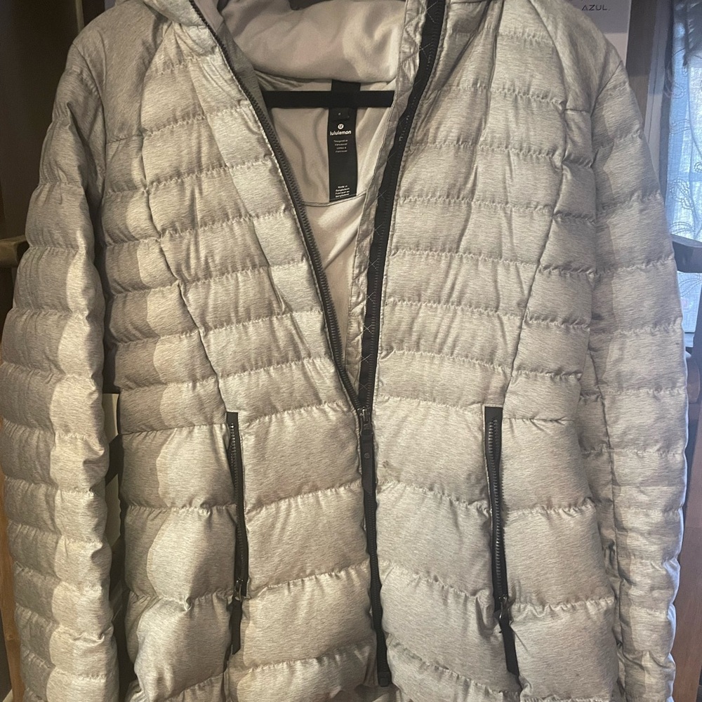 LULULEMON Women's Gray Puffer Jacket